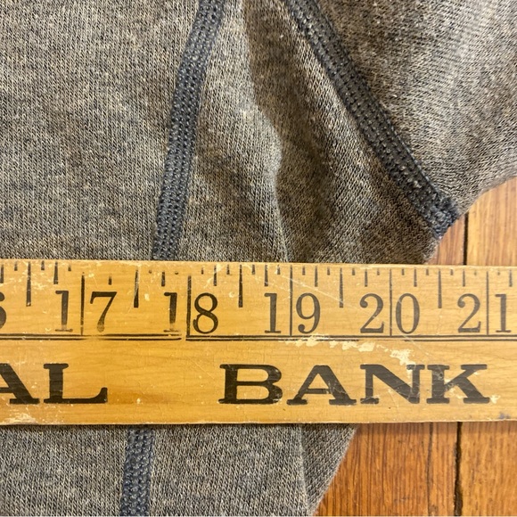 Kuhl Kashmira Fleece Sweater Jacket Men’s Small 1/4 Zip Gray Black Logo - Picture 8 of 14